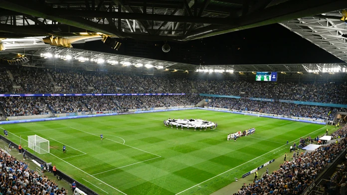 Lístky len v balíku či zvýhodnení permanentkári. Takto Slovan vysvetľuje predaj vstupeniek na Ligu majstrov