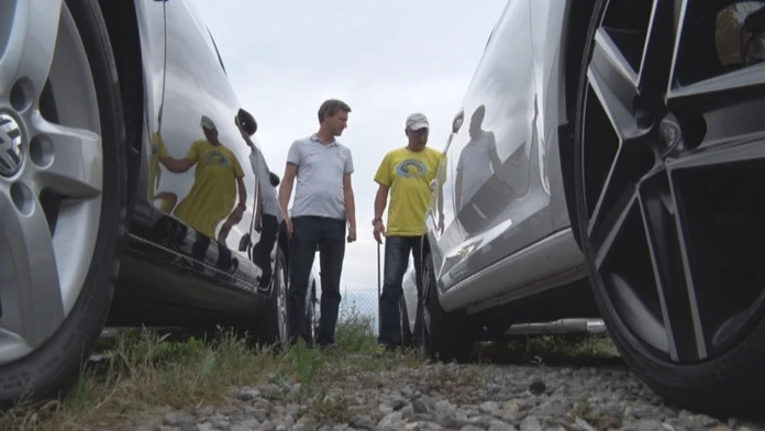 Nemá ani auto a ani peniaze