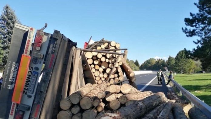 Od Antarktídy sa odlomil obrovský kus ľadovca