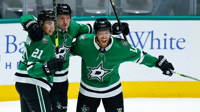 Texaský tím potiahol k triumfu veterán Joe Pavelski.