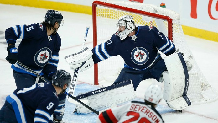 Damon Severson skóroval po krížnej prihrávke od Tomáša Tatara.