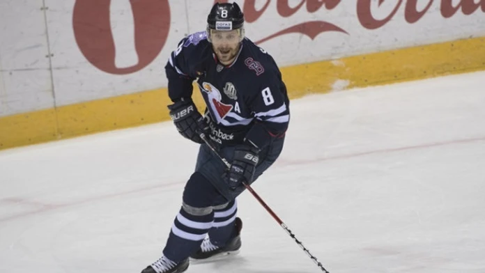 Hráč HC Slovan Michal Sersen na archívnej snímke.