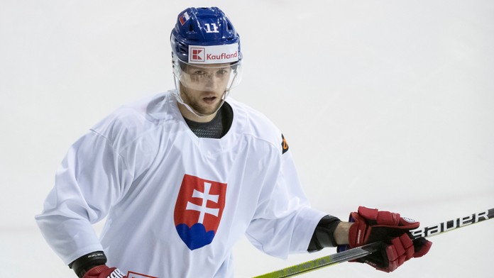 Zo Švajčiarska do Ruska. V KHL bude hrať ďalší slovenský reprezentant