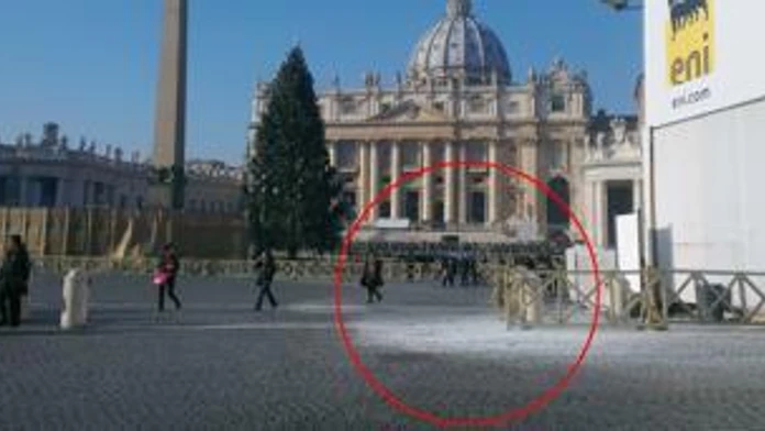 uomo_si_da_fuoco-U43000265702409MK--398x174@Corriere-Web-Roma.jpg