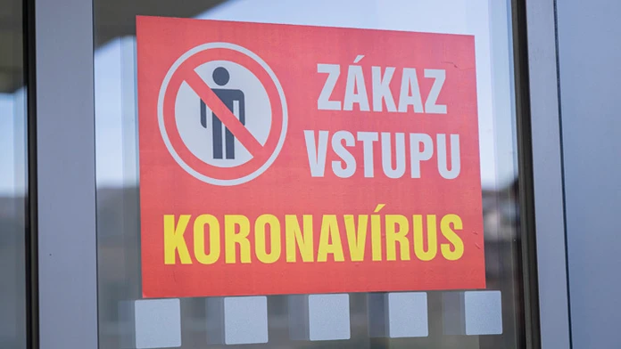 Nápis na COVID oddelení v Nemocnici Poprad.