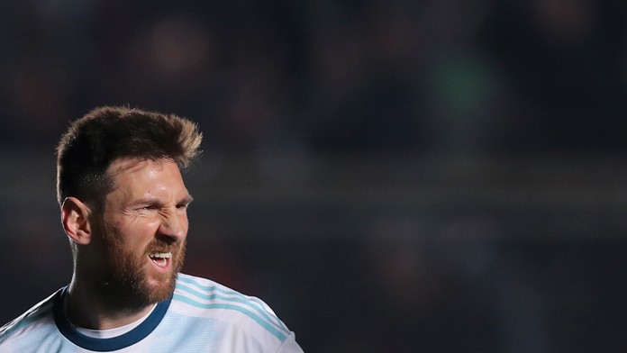 Uruguajčan Edinson Cavani reaguje po príprave proti Paname.