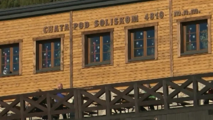 Chyba robotníkov: Chata pod Soliskom - nadmorská výška 4810 metrov