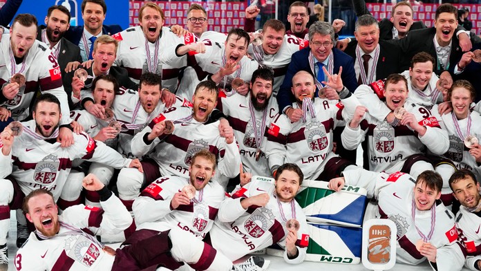 Škvrna na historickom úspechu. Lotyšská hokejová reprezentácia čelí trestnému oznámeniu