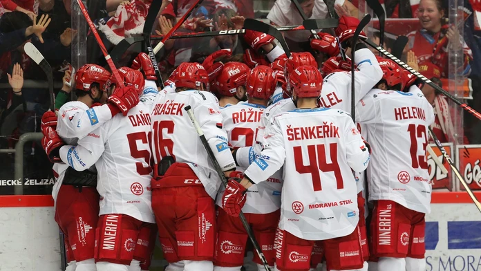 Finále play-off ako sa patrí: Třinec aj vďaka gólom Hrehorčáka dotiahol sériu do siedmeho duelu