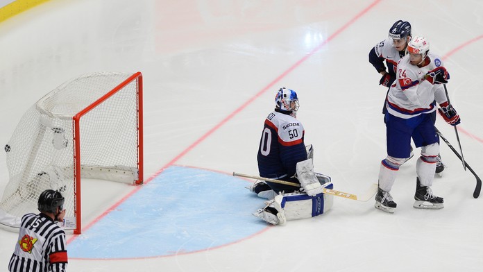 Ján Laco inkasuje víťazný gól Nórov.