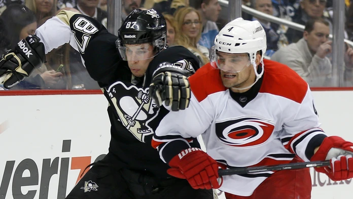 Hurricanes_Penguins_Hockey020914140491.jpg