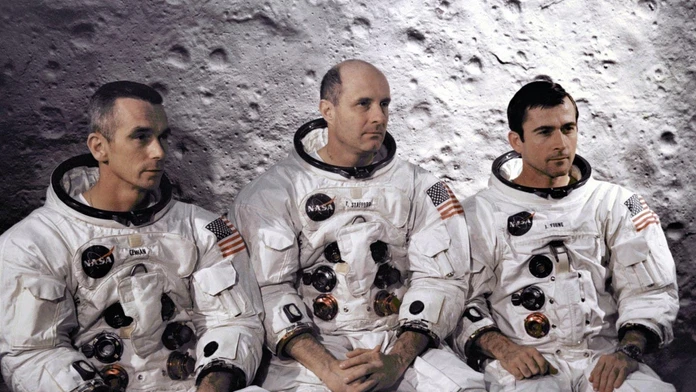 Posádka vesmírnej lode Apollo 10: Eugene A. Cernan, Thomas Stafford a John W. Young 