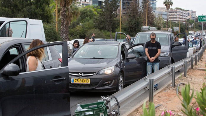 Izrael si pripomína obete holokaustu.