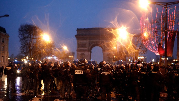 Protesty žltých viest.