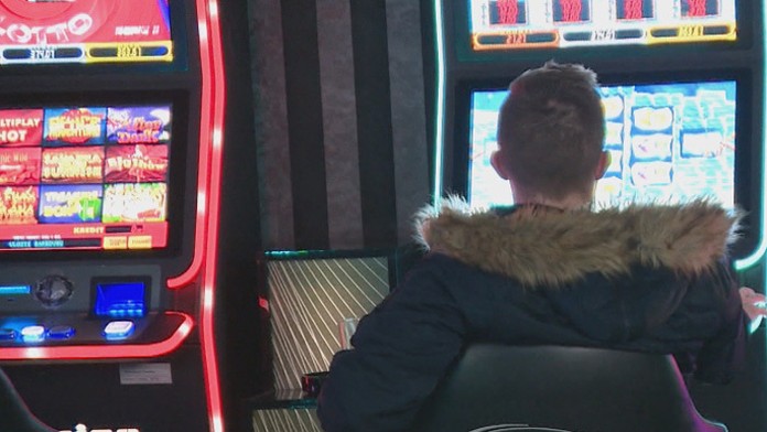 Ralf Fährmann zo Schalke na tréningu pred prvým osemfinále LM proti Manchesteru City.