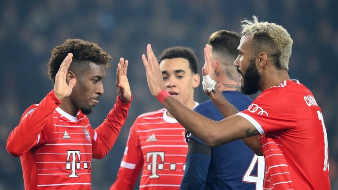 Oslabený Bayern ustál tlak na horúcej parížskej pôde. Do odvety osemfinále LM ide s výhodou aj AC Miláno