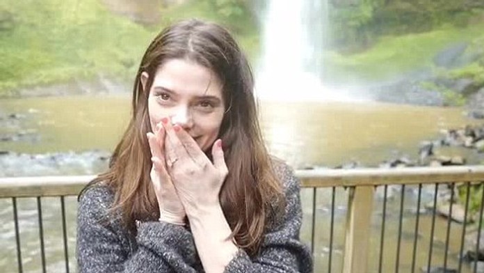 Nádherné video! Hviezdu Twilightu prekvapil priateľ a požiadal ju o ruku