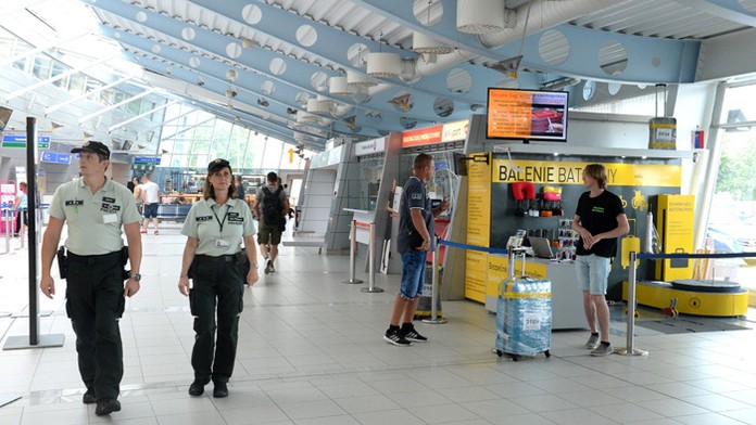 Posilnené bezpečnostné opatrenia na košickom letisku.