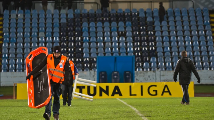 Duel Slovan - Trnava odlozili.