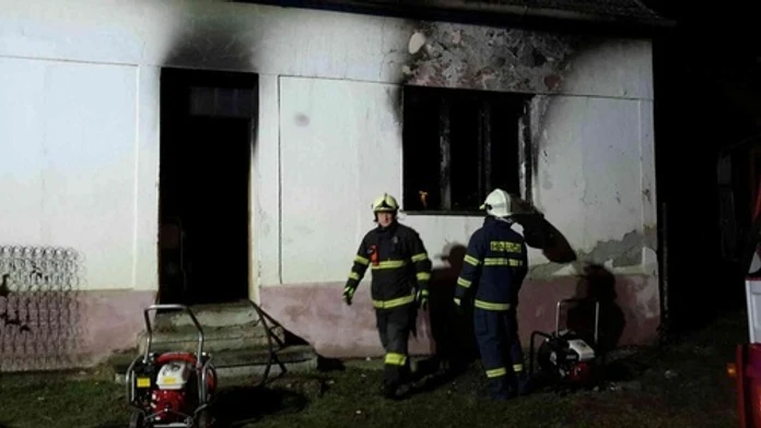 Požiar domu v českom mestečku Oleksovice