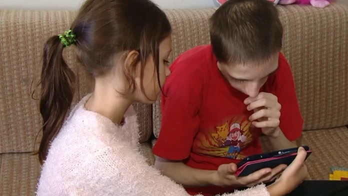 S chlapcom si vychovávateľky nevedeli dať rady. Vrátili ho rodine