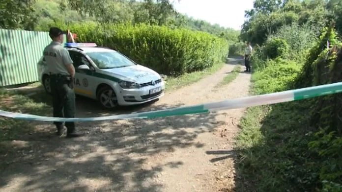 V chatovej oblasti Pod Šomodou v Hlohovci našli dvoch mŕtvych.