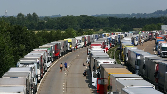 Kolóny v prístavnom meste Calais