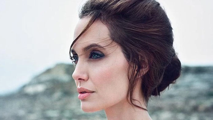 jolie koniec.jpg