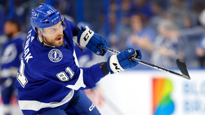 Černák asistoval, no Tampa prehrala a je na pokraji vyradenia