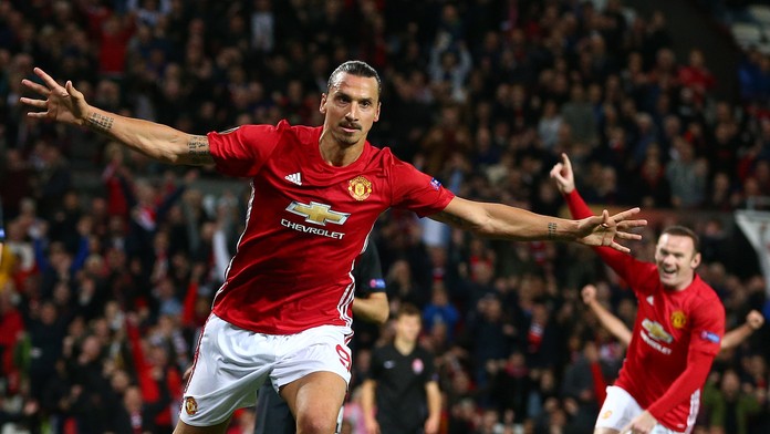 Zlatan Ibrahimovič strelil gól do siete Luhaňsku v dueli EL, Manchester United tak vyhral 1:0.