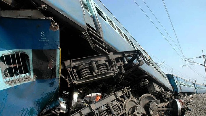 vlak, zrážka, nehoda