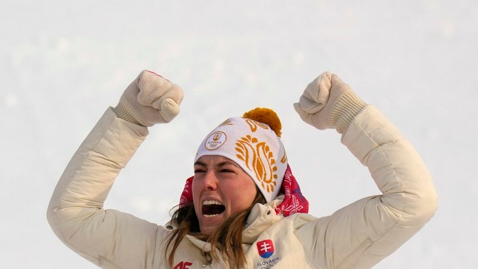 Slovenská lyžiarka Petra Vlhová reaguje po zisku zlata v slalome na ZOH 2022.