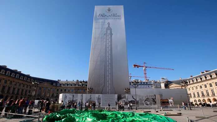 Análny kolík v Paríži.