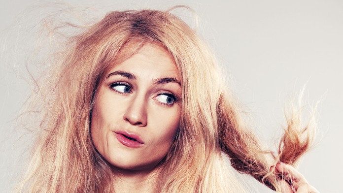 Po zime si zničené vlasy zaslúžia regeneráciu. 