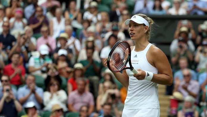 Angelique Kerberová počas 1. kola dvojhry na Wimbledone 2017.