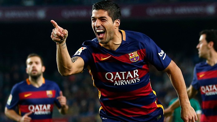Hráč FC Barcelona Luis Suarez na archívnej snímke počas zápasu La Ligy.