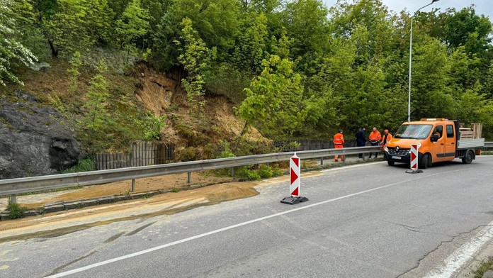 V Nitre sa zosunul svah.