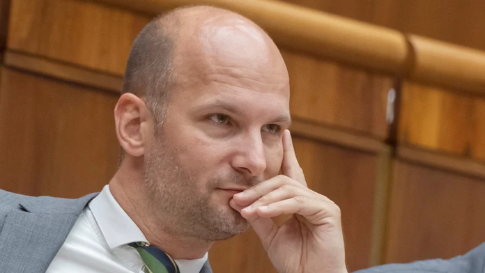G. Grendel je za zachovanie štvorkoalície, E. Tomáš chce predčasné voľby