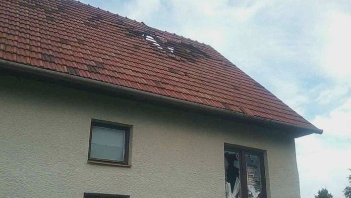 Škody po blesku.