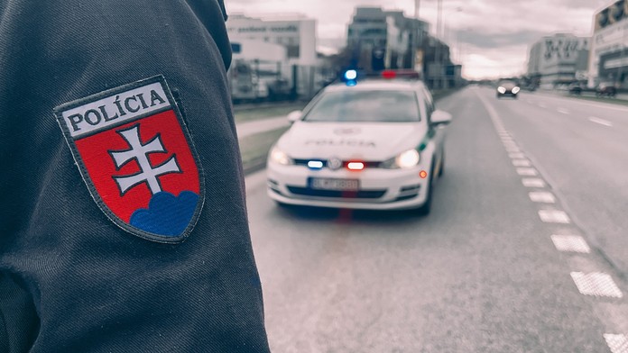 Polícia riešila dve nehody, pri ktorých sa zranilo päť osôb. Bolo medzi nimi aj dieťa