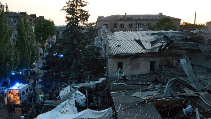 Následky útoku na reštauráciu v Kramatorsku