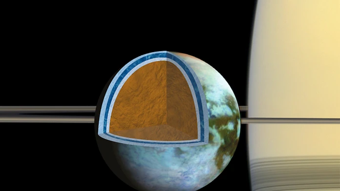 titan20140702-cr_0.jpg