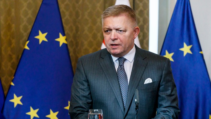 Ukrajinský plán víťazstva je kontroverzný, tvrdí premiér Robert Fico