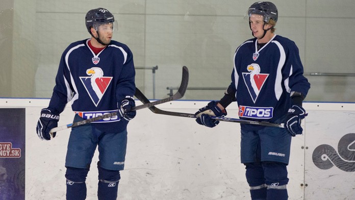 Slovinské posily HC Slovan - Rok Tičar (vľavo) a Žiga Jeglič.