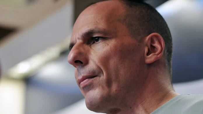 Grécky minister financií Yanis Varoufakis podal demisiu.