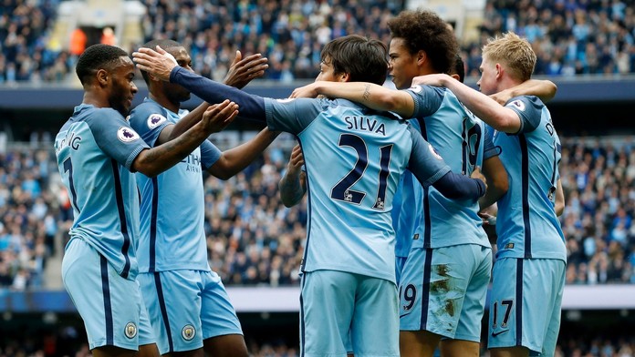 Hráči ManCity na archívnej snímke.