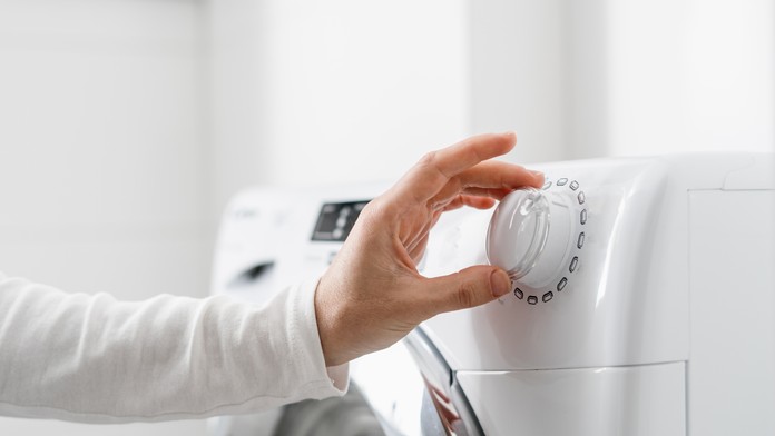 Žena prišla so šikovným trikom. Takto počas prania výrazne ušetríte na energiách