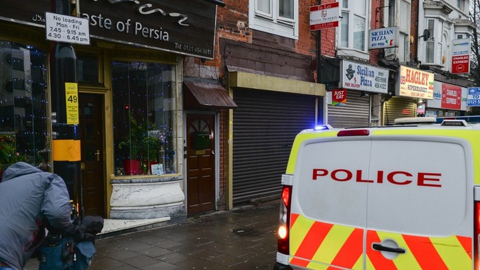 Polícia uskutočnia raziu v Birminghame. Zatkla sedem ľudí