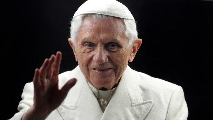 Ošetrovateľka prezradila posledné slová pápeža Benedikta XVI.