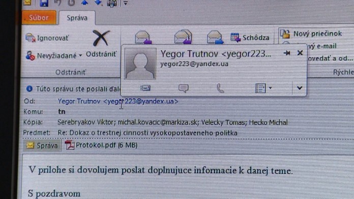 Anonym rozposiela emaily.